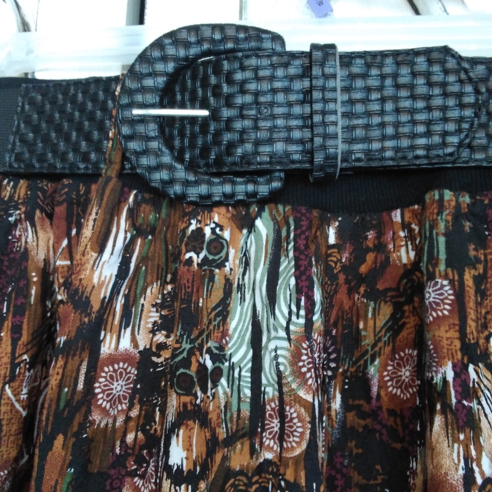 Capris - Picture 4 of 7